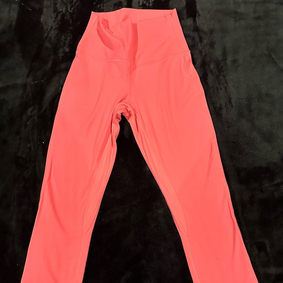 Size 4,Lululemon Pants - Picture 2 of 2